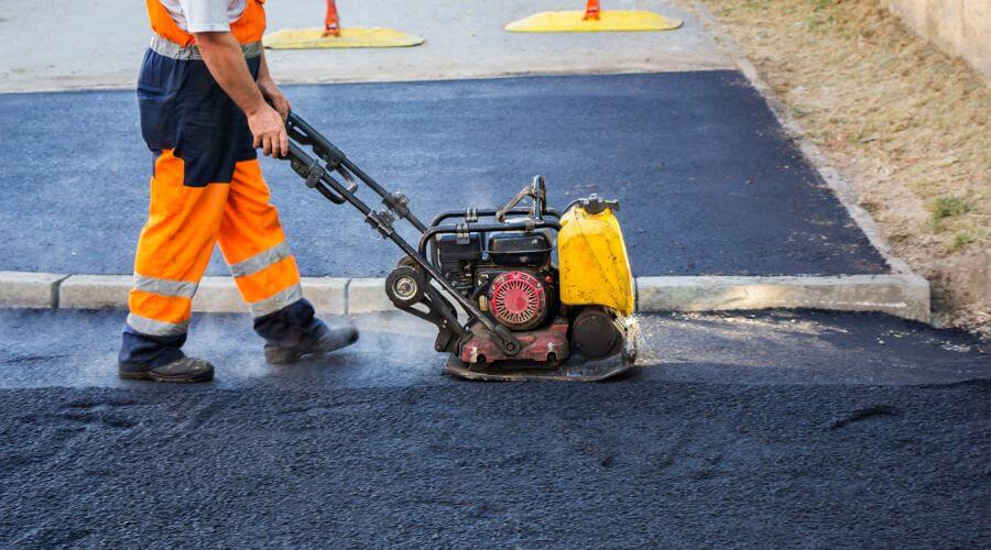 Professional gutter cleaning in Prattsville, AR